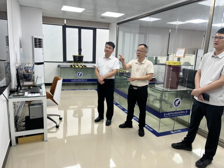 市濱海投資集團(tuán)公司黨委副書(shū)記、總經(jīng)理梁亮帶隊(duì)赴臺(tái)山海洋發(fā)展集團(tuán)考察調(diào)研